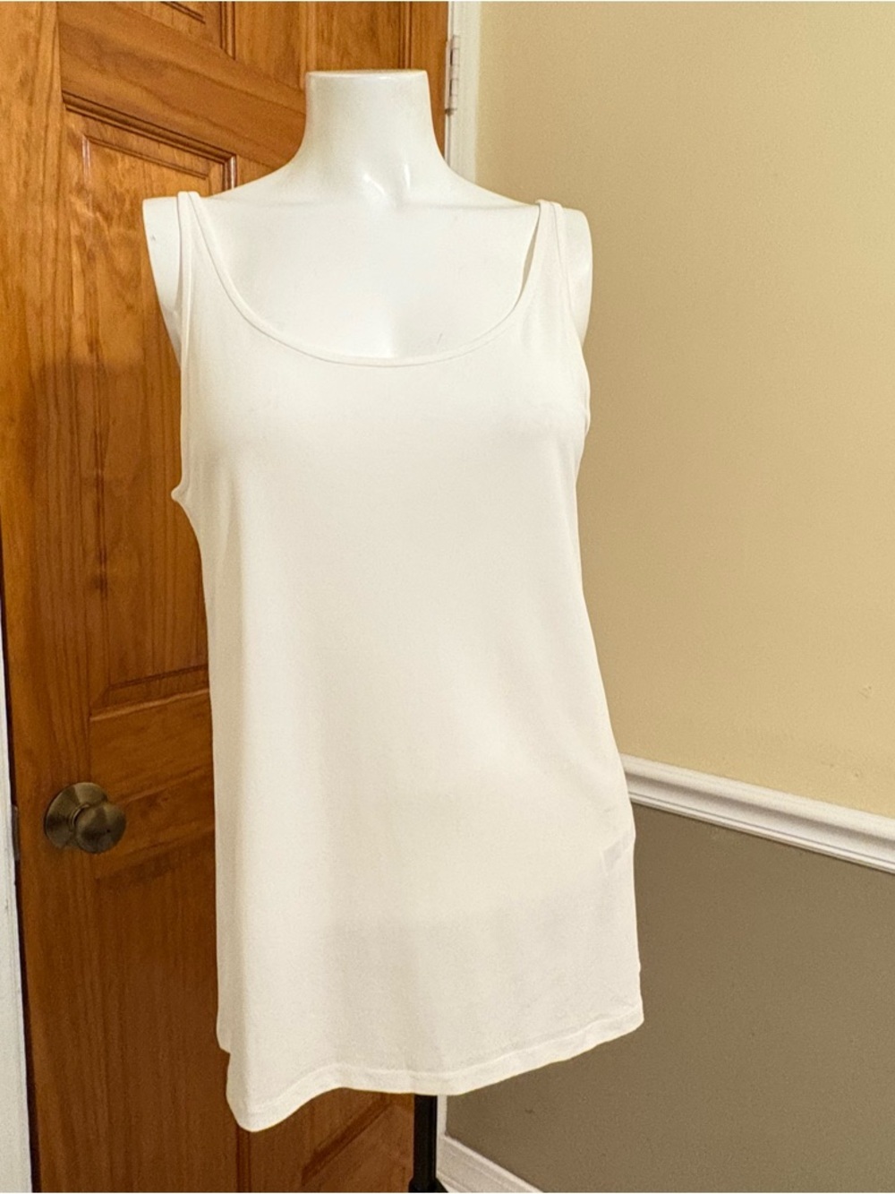 Eileen Fisher Silk Cream Scoop Neck Tank Cami Top Sz.L